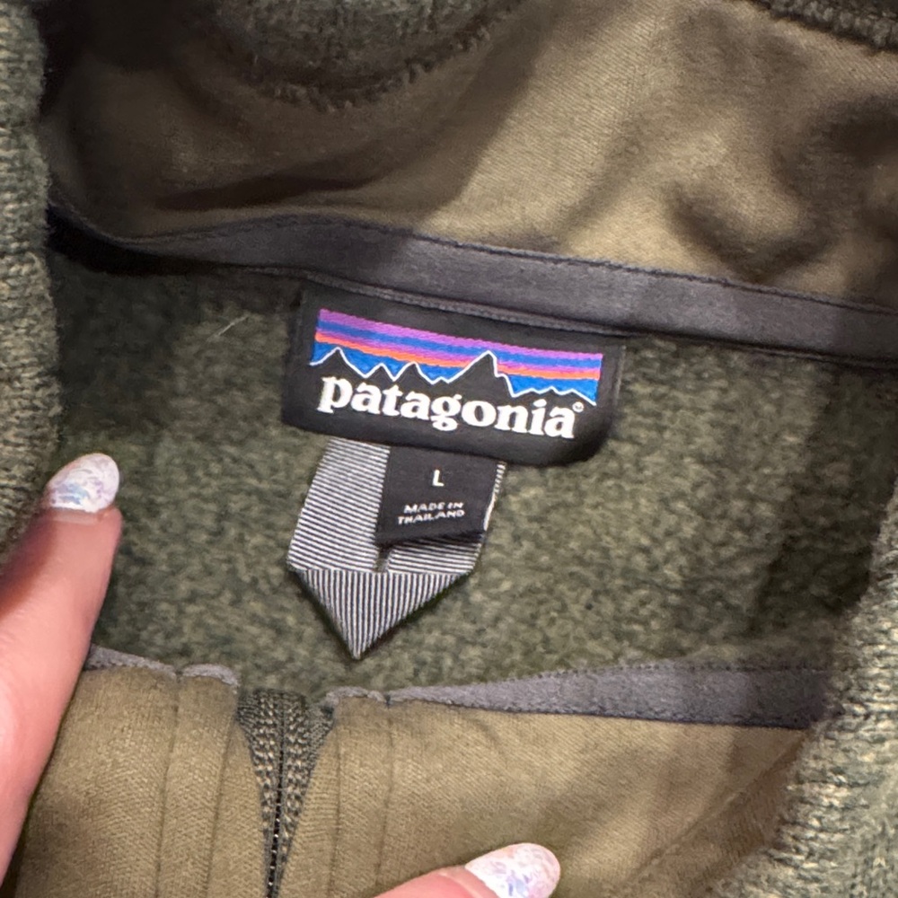 NWOT Patagonia Green Zip Up Sweater - Picture 2 of 4